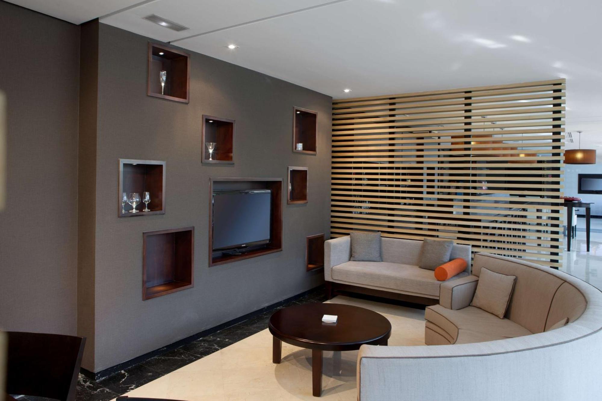 Nh Madrid Ribera Del Manzanares Hotel Luaran gambar