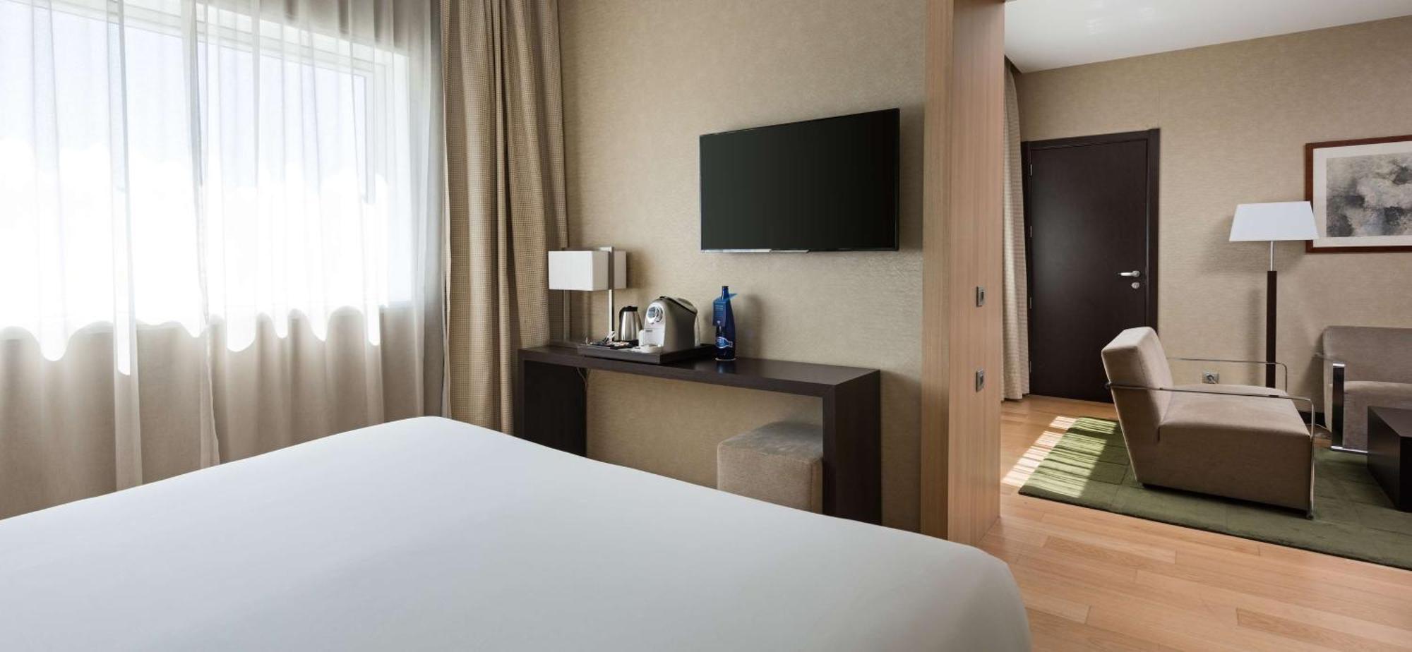 Nh Madrid Ribera Del Manzanares Hotel Luaran gambar
