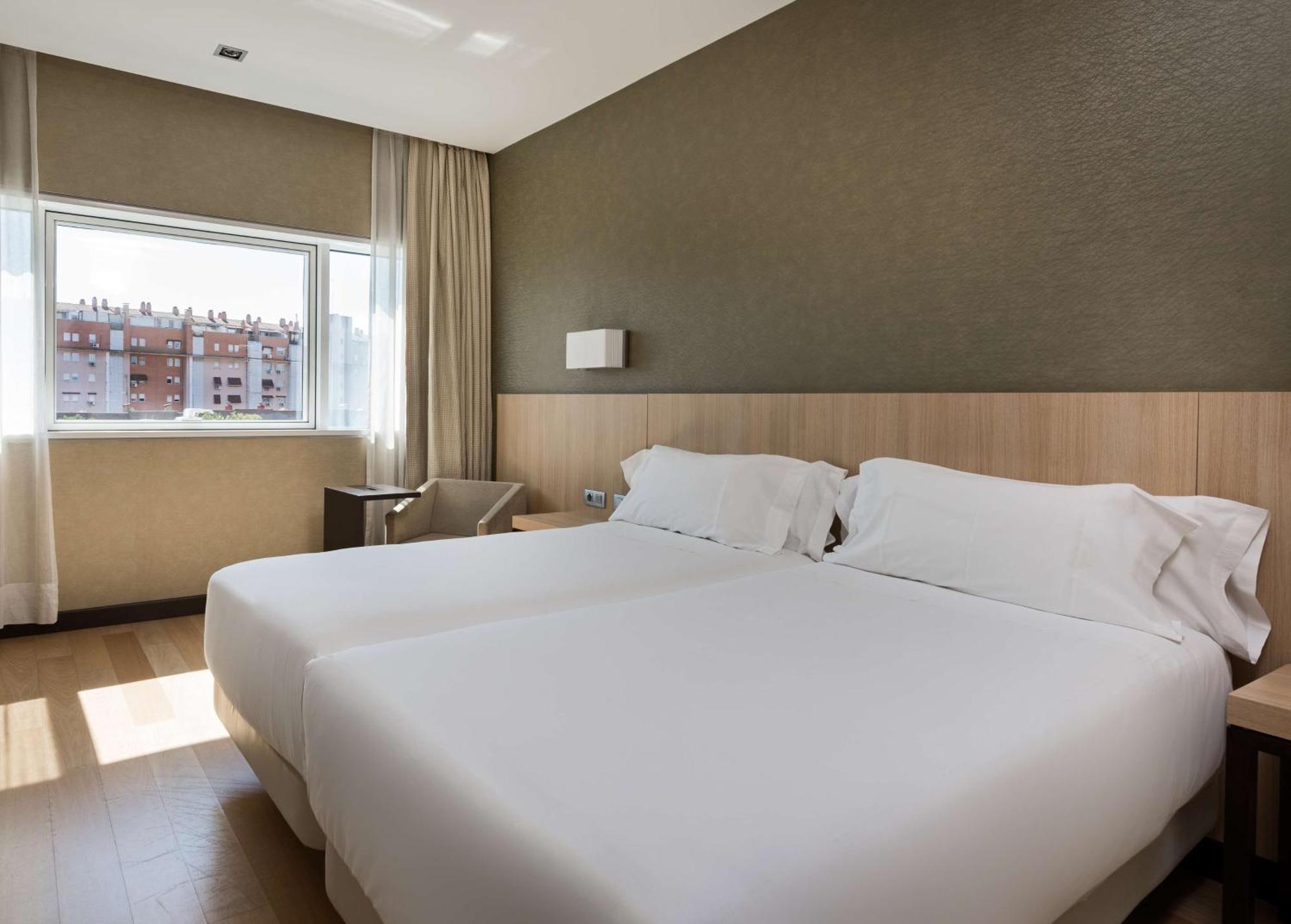 Nh Madrid Ribera Del Manzanares Hotel Luaran gambar