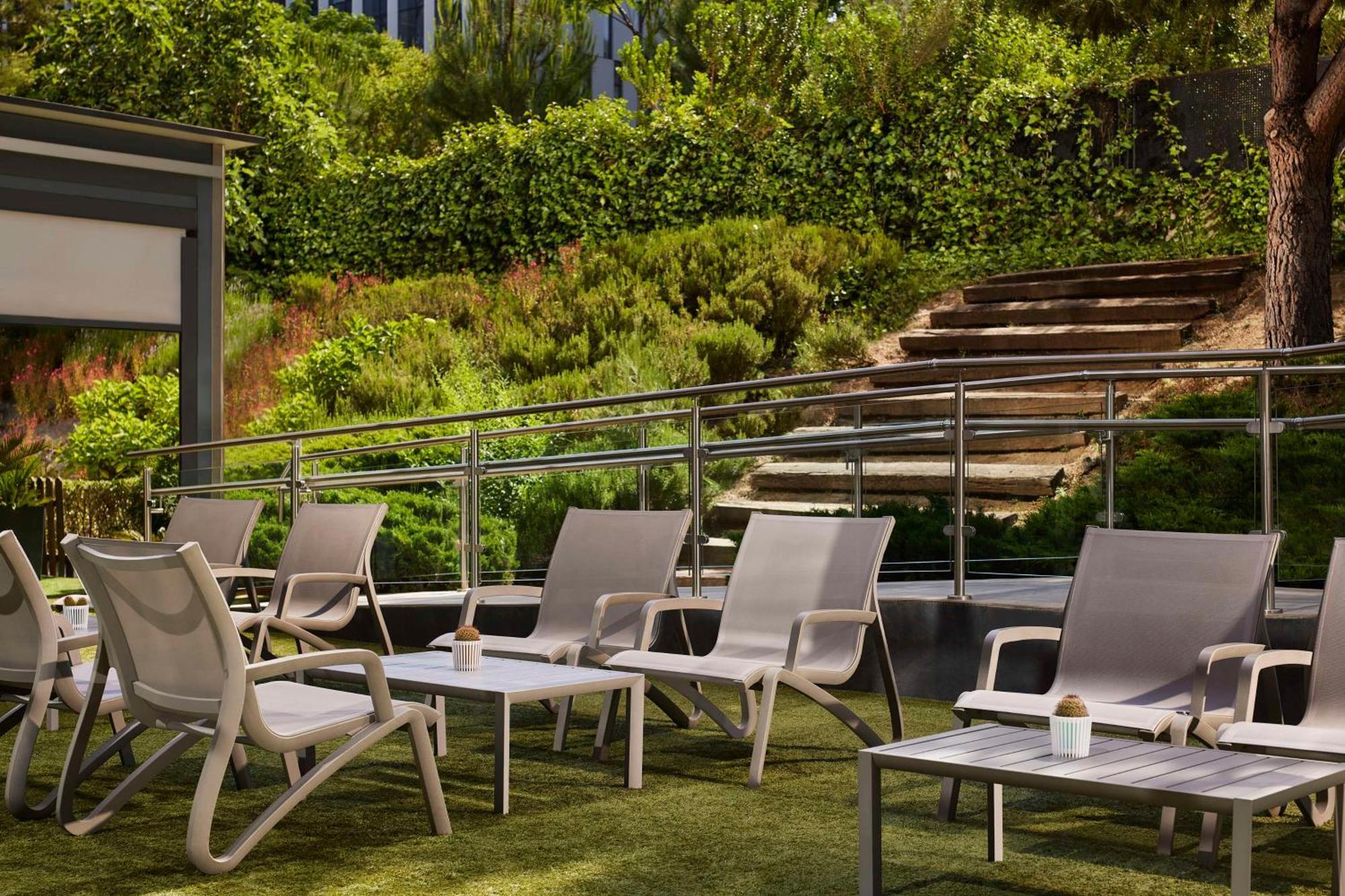 Nh Madrid Ribera Del Manzanares Hotel Luaran gambar