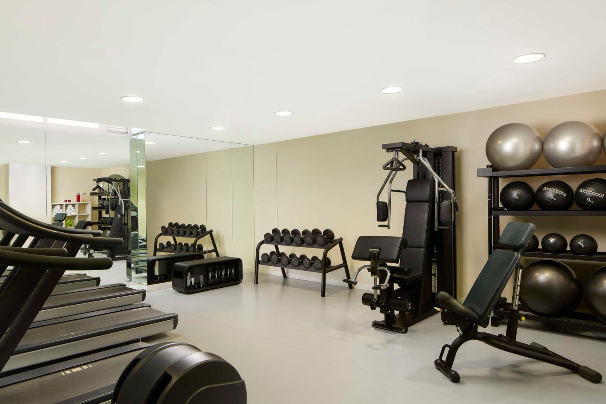 Nh Madrid Ribera Del Manzanares Hotel Luaran gambar