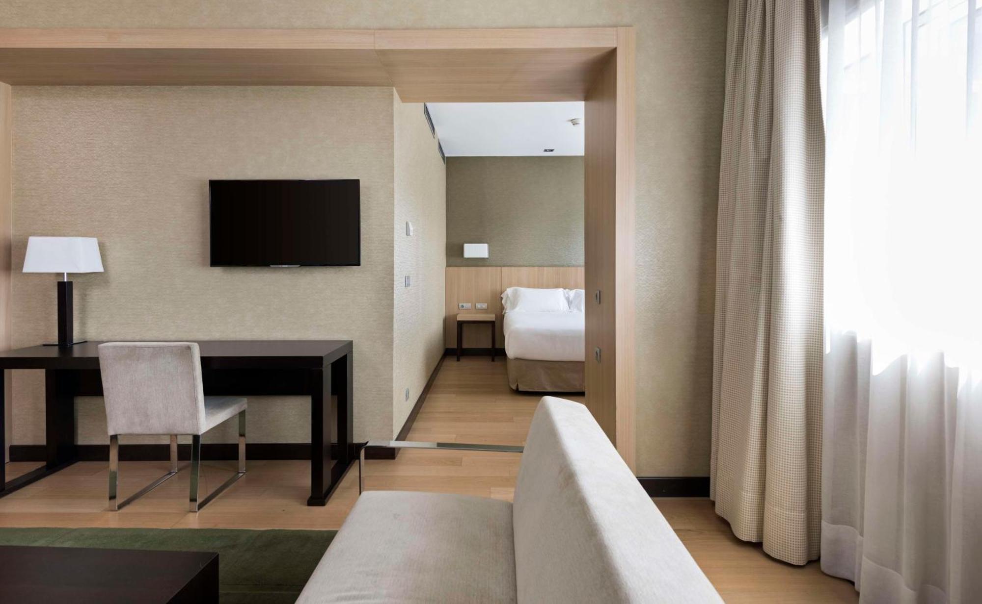 Nh Madrid Ribera Del Manzanares Hotel Luaran gambar
