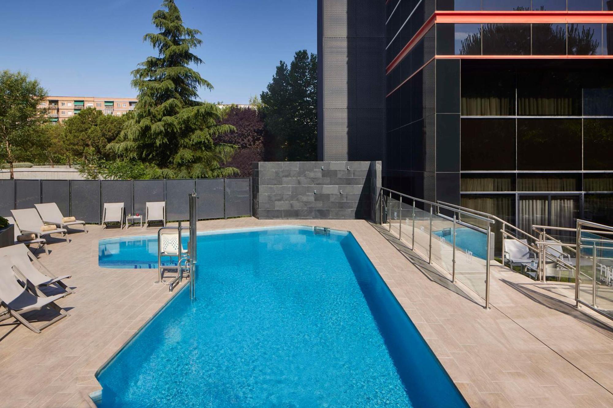 Nh Madrid Ribera Del Manzanares Hotel Luaran gambar
